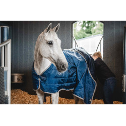 Couverture d'écurie Horseware Ionic Therapy 50g Bleu imperial / argent / marine Couverture d'écurie Horseware Ionic Therapy 50g Bleu imperial / argent / marine