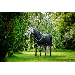 Couverture d'Extérieur Amigo® Bravo 12 Plus (Légère 100g) Noir / gris titane / argent