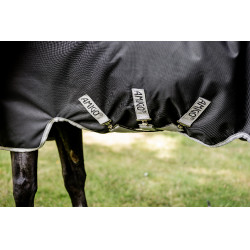 Couverture Horseware Amigo 1200D Wug Turnout 50g Noir / gris titane / argent Couverture Horseware Amigo 1200D Wug Turnout 50g Noir / gris titane / argent