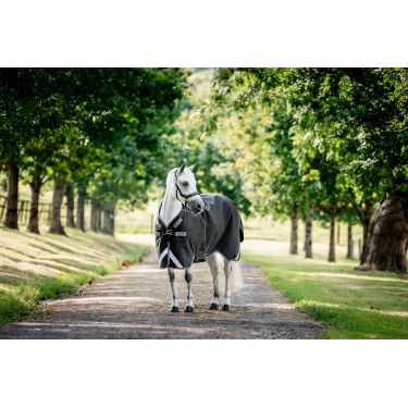 Couverture Horseware Rambo 1680D Turnout 50g Noir / orage / gris argent Couverture Horseware Rambo 1680D Turnout 50g Noir / orage / gris argent