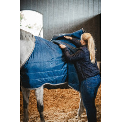 Liner Horseware Ionic Therapy 50g Bleu imperial / argent /Marine Blauw Liner Horseware Ionic Therapy 50g Bleu imperial / argent /Marine Blauw