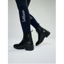 LeMieux stalschoenen met rits Junior Zwart LeMieux stalschoenen met rits Junior Zwart