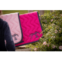 Tapis de selle Pénélope Classique Fushia / marine Rose Tapis de selle Pénélope Classique Fushia / marine Rose