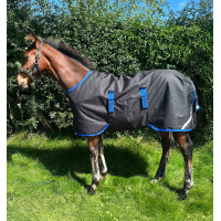 Horseware Amigo Ripstop 900D Petite Turnout 200g deken Zwart / klassiek blauw