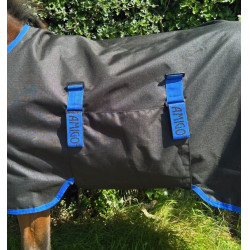Horseware Amigo Ripstop 900D Petite Turnout 200g deken Zwart / klassiek blauw Horseware Amigo Ripstop 900D Petite Turnout 200g deken Zwart / klassiek blauw