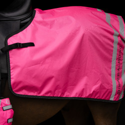 Imperial Riding reflecterende zadeldeken voor de achterhand Neonroze Imperial Riding reflecterende zadeldeken voor de achterhand Neonroze