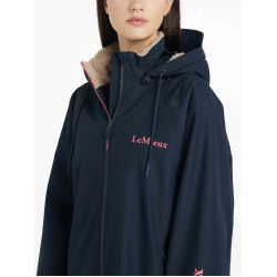 Lange waterdichte jas LeMieux HydroShield Marine Marineblauw Lange waterdichte jas LeMieux HydroShield Marine Marineblauw