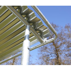 Vierkant hooiruif met dak Hobby Kerbl verzinkt 1,5 x 1,5 m 8 paarden