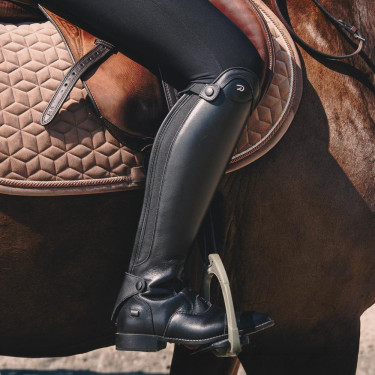 Bottes d’équitation Dy'on à lacets noir de la taille 41/45 Bottes d’équitation Dy'on à lacets noir de la taille 41/45