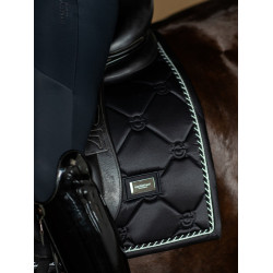 Dressuurzadeldek Equestrian Stockholm Zwarte editie