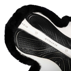 Springdeken Numnah met gelgrip aan beide zijden en volledige schapenvacht rand Acavallo Wit / zwart