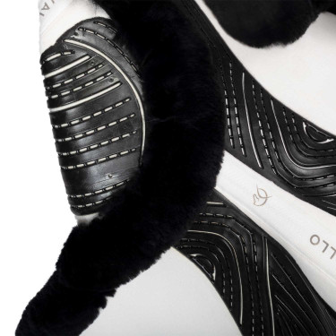 Tapis de saut Numnah avec grip en gel des deux côtés et bordure en mouton complet Acavallo Blanc / noir