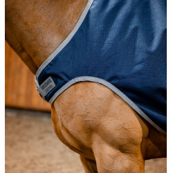 Couverture de marcheur Horseware Amigo Ripstop 900D 100g Marine / gris titanium Bleu marine Couverture de marcheur Horseware Amigo Ripstop 900D 100g Marine / gris titanium Bleu marine