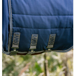 Couverture d'écurie Horseware Rambo® Optimo 400g Marine / orage / gris argent Bleu marine Couverture d'écurie Horseware Rambo® Optimo 400g Marine / orage / gris argent Bleu marine