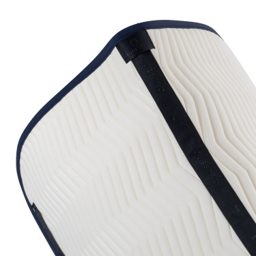 Dressuurdekje Equestro gewatteerd Wave in technische stof Antiek wit / marineblazer