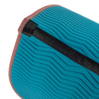 Dressuurdekje Equestro gewatteerd Wave in technische stof Koraalblauw / bruin Dressuurdekje Equestro gewatteerd Wave in technische stof Koraalblauw / bruin