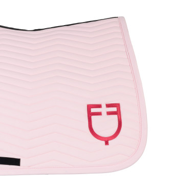 Tapis de saut Equestro matelassé Wave en tissu technique Ballerine / chèvrefeuille Rose Tapis de saut Equestro matelassé Wave en tissu technique Ballerine / chèvrefeuille Rose