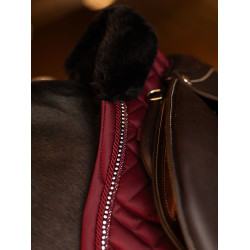 Tapis de selle Equestrian Stockholm Jumping faux mouton Crystal Bordeaux Tapis de selle Equestrian Stockholm Jumping faux mouton Crystal Bordeaux