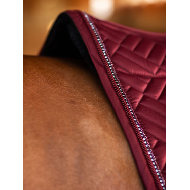 Tapis de selle Equestrian Stockholm Jumping faux mouton Crystal Bordeaux Tapis de selle Equestrian Stockholm Jumping faux mouton Crystal Bordeaux