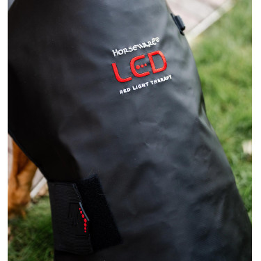 Manteau pour chien de Thérapie Horseware par lumière rouge LED Noir / noir Manteau pour chien de Thérapie Horseware par lumière rouge LED Noir / noir