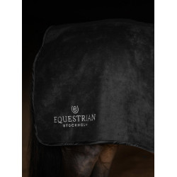 Vierkante fleece-zadeldekje Equestrian Stockholm Zwarte editie