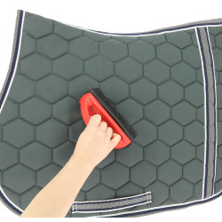 Rubberen borstel voor tapijten Rood / zwart Rubberen borstel voor tapijten Rood / zwart