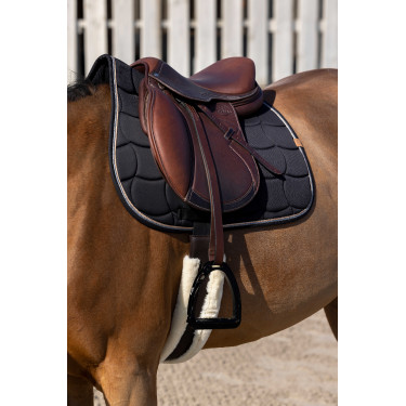 Tapis de selle Equithème Shiny Noir Tapis de selle Equithème Shiny Noir
