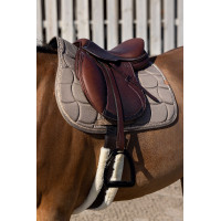 Tapis de selle Equithème Shiny Marron clair Tapis de selle Equithème Shiny Marron clair