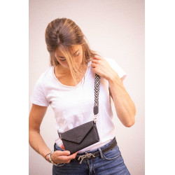 Pochette Pénélope Phone Pocket cuir perforé noir