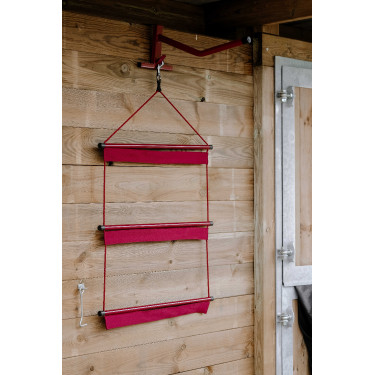 Trapvormige display voor Hippotonic deken Bordeaux Trapvormige display voor Hippotonic deken Bordeaux