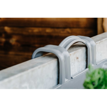 Mangeoire Hippotonic à crochets et anse Gris foncé