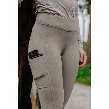 Pull-on Equithème Brigitte siliconen zitvlak Taupe Bruin Pull-on Equithème Brigitte siliconen zitvlak Taupe Bruin