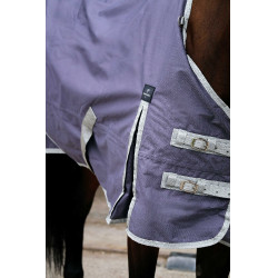 Couverture Equithème Tyrex 1200D recyclée Taupe Marron Couverture Equithème Tyrex 1200D recyclée Taupe Marron