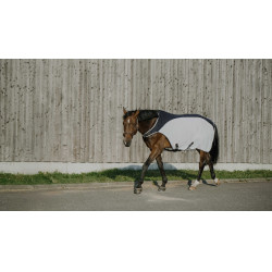 Couverture marcheur Equithème Flycool Marine / blanc Bleu Couverture marcheur Equithème Flycool Marine / blanc Bleu