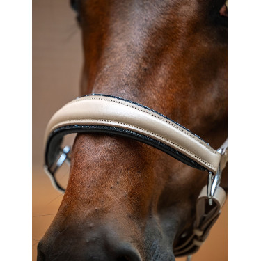 Equestrian Stockholm anatomisch glinsterend lederen halster Zandkleurig Beige Equestrian Stockholm anatomisch glinsterend lederen halster Zandkleurig Beige