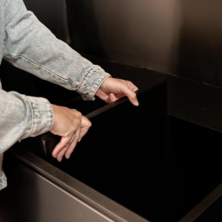 Aluminium voerbox Grooming Deluxe by Kentucky met wielen Zwart