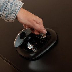 Aluminium voerbox Grooming Deluxe by Kentucky met wielen Zwart