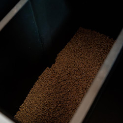 Aluminium voerbox Grooming Deluxe by Kentucky met wielen Zwart