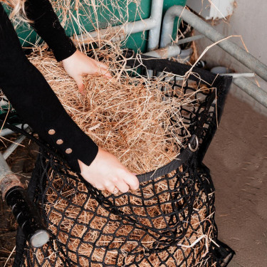 Filet à foin Carré avec aide au remplissage Grooming Deluxe