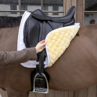 Zadelpad van schapenvacht Skin Friendly Diamond Dressuur Kentucky Wit