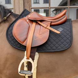 Tapis de selle en mouton Skin Friendly Diamond Jumping Kentucky Noir Tapis de selle en mouton Skin Friendly Diamond Jumping Kentucky Noir