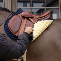 Tapis de selle en mouton Skin Friendly Diamond Jumping Kentucky Marine Bleu marine