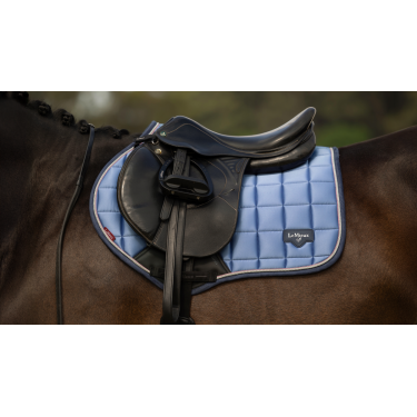 Tapis de selle LeMieux Loire Close Contact Square CSO Powder blue Bleu