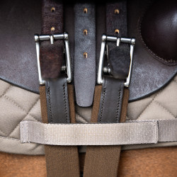 Sangle de saut Imperial Riding anatomique avec boucles à rouleaux Marron foncé Sangle de saut Imperial Riding anatomique avec boucles à rouleaux Marron foncé