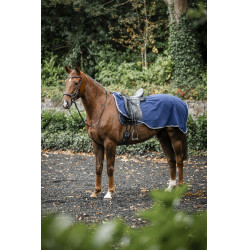 Couvre-reins Horseware Rambo polaire imperméable Marine / orage / gris argent Bleu marine Couvre-reins Horseware Rambo polaire imperméable Marine / orage / gris argent Bleu marine