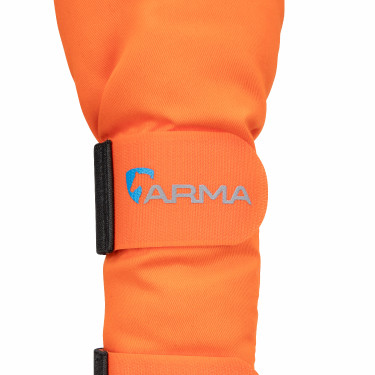 Staartbeschermer gevoerd Arma Shires