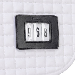 Tapis de selle de dressage numéroté Shires Arma