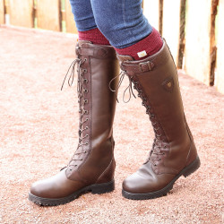 Shires Moretta Teramo veterschoenen voor buitenritten Donkerbruin Shires Moretta Teramo veterschoenen voor buitenritten Donkerbruin