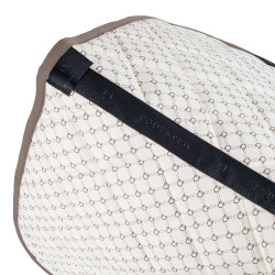 Tapis de dressage Equestro imprimé monogramme Blanc antique / walnut
