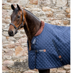 Couverture de box Signature 200g Horseware Marine / marron / argent Bleu marine Couverture de box Signature 200g Horseware Marine / marron / argent Bleu marine